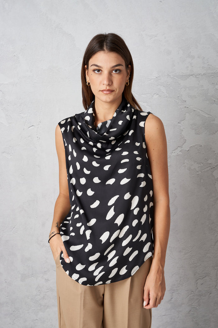 Sleeveless blouse with print