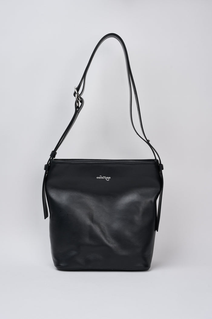 Bucket bag in pelle