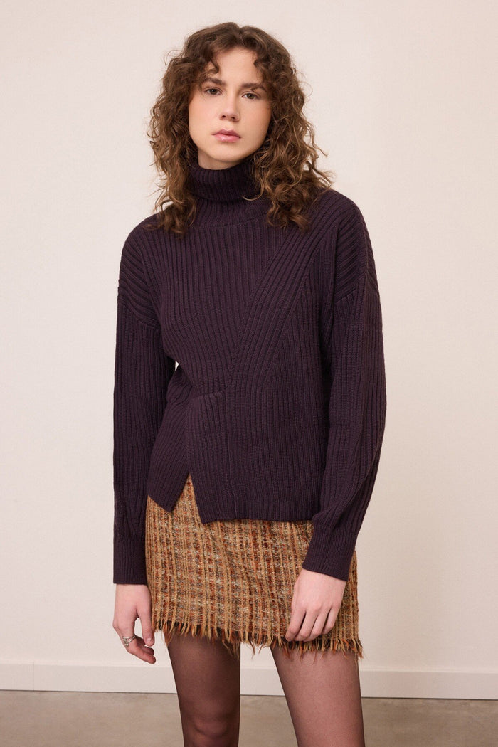 Maglia a collo alto a coste