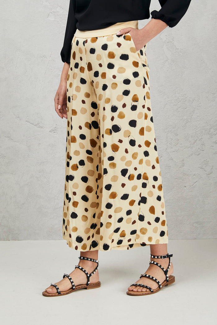 Cropped trousers with polka dot print-2