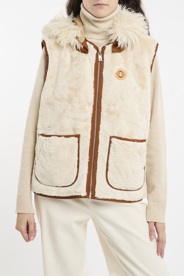 Gilet con cappuccio-2