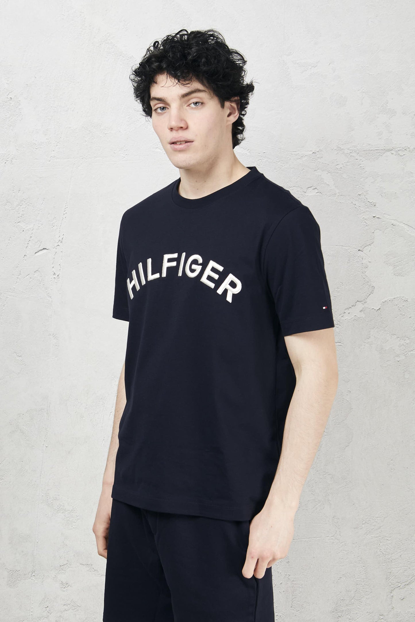 TOMMY HILFIGER T-shirt