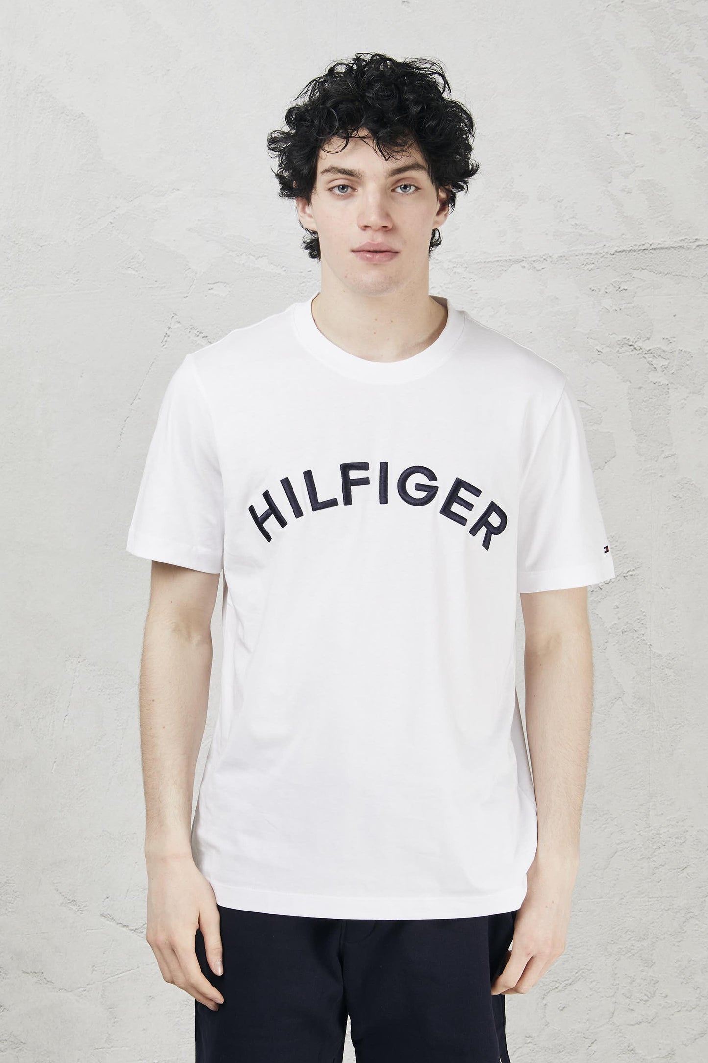 TOMMY HILFIGER T-shirt