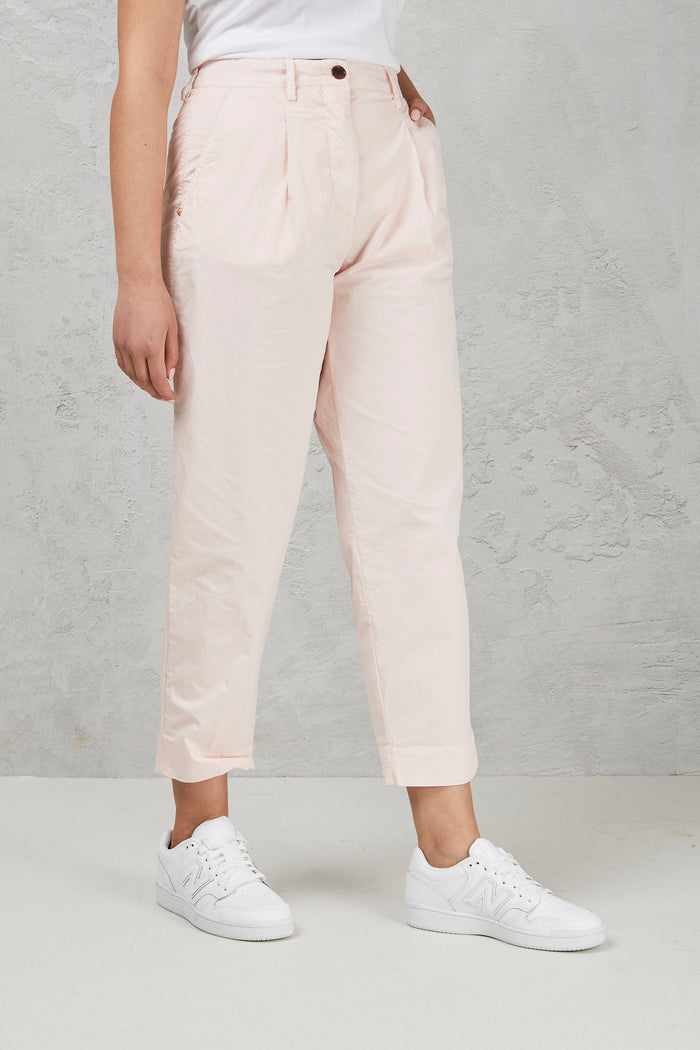 Trousers with pleats-2
